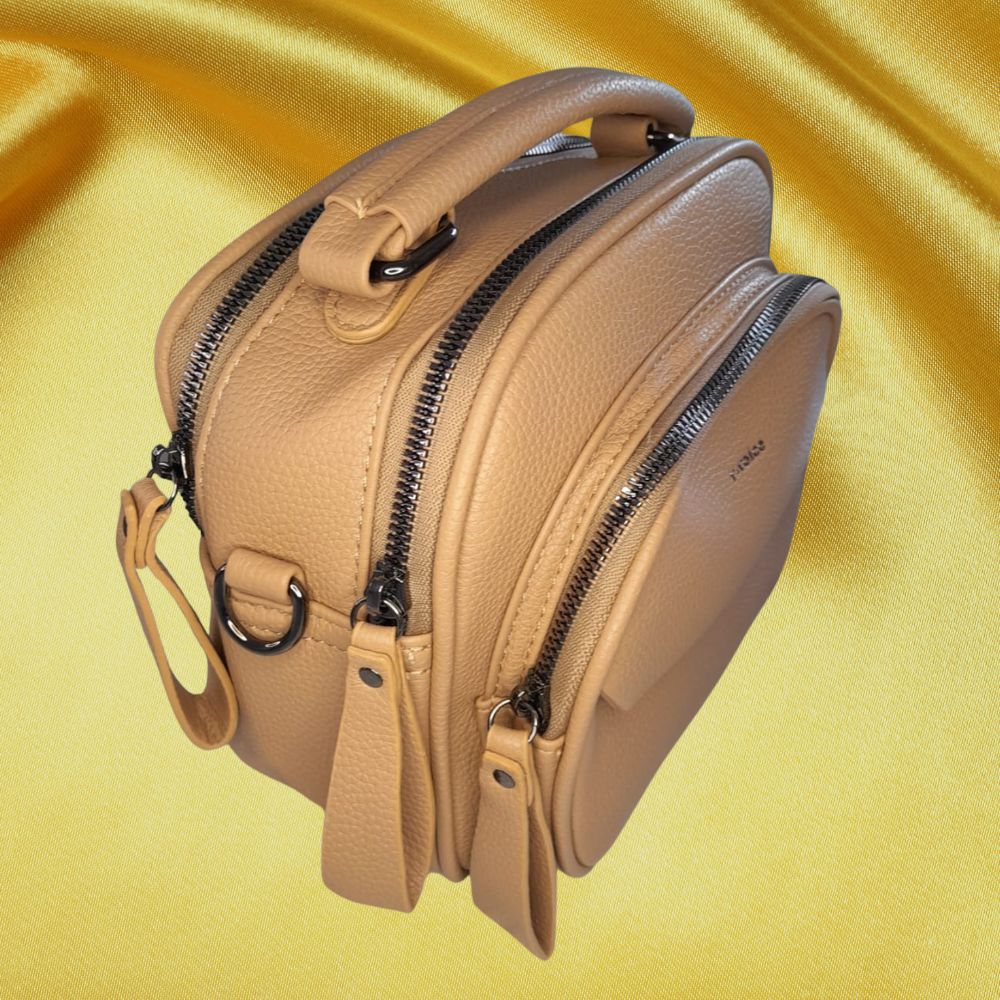 Bolsa Feminina Transversal Bege – Estilo Moderno com Praticidade para o Dia a Dia